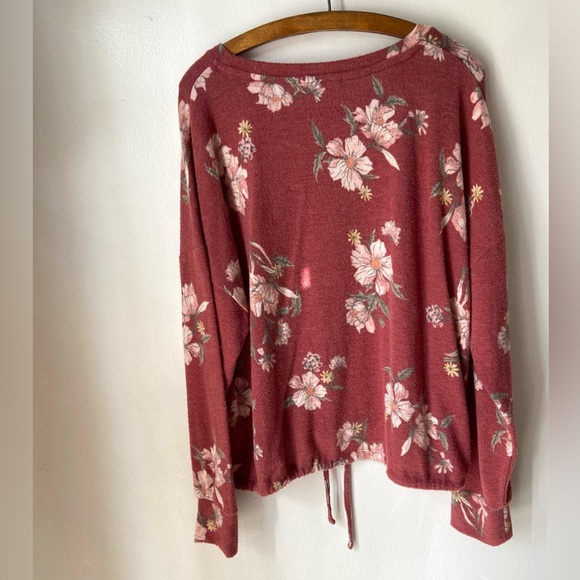 4/$15 Moondance  Maroon Floral Top XL - Picture 3 of 10